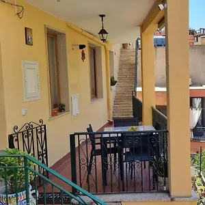 https://la-casa-di-angelina-taormina.sicilyhotelsitaly.net