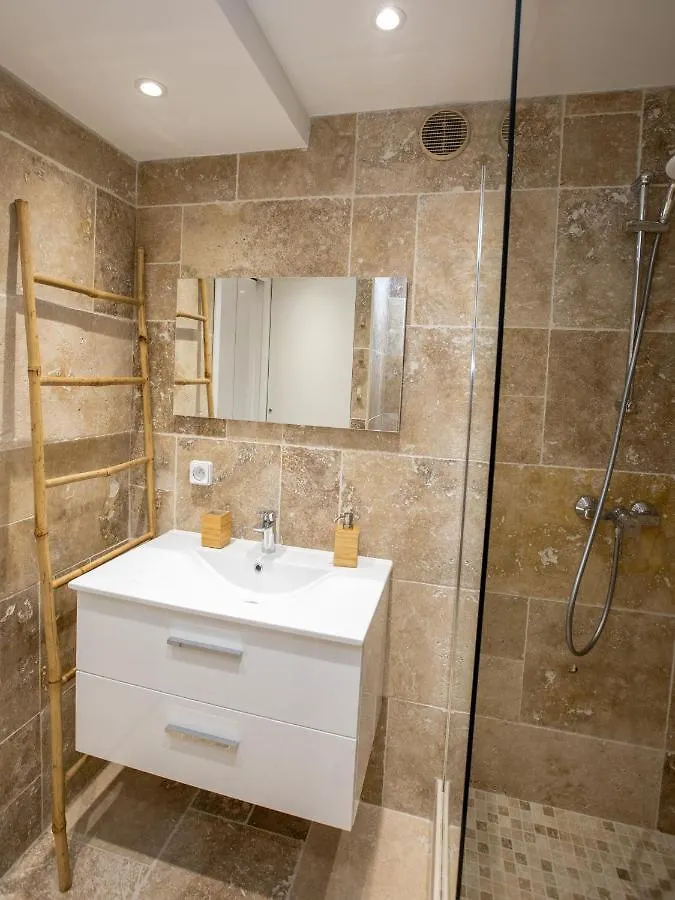 Apartment Le Forville : 400M Palais, Calme, Clim Cannes
